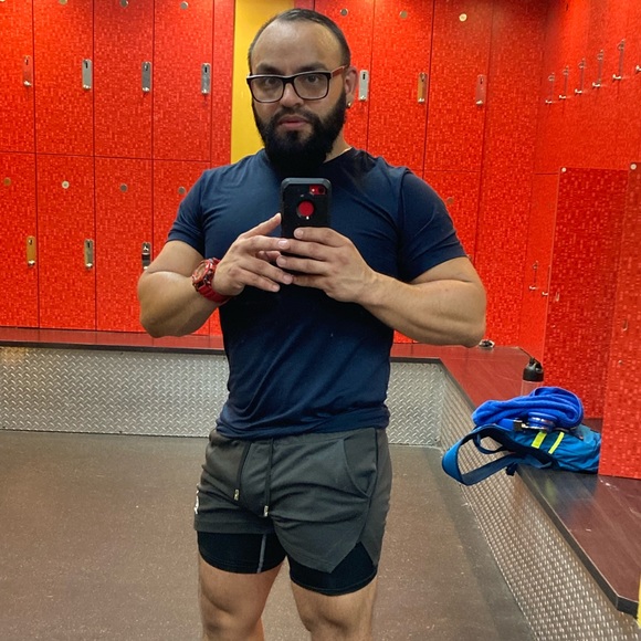 Meet your Posher, Rigoberto - Picture 8 of 12